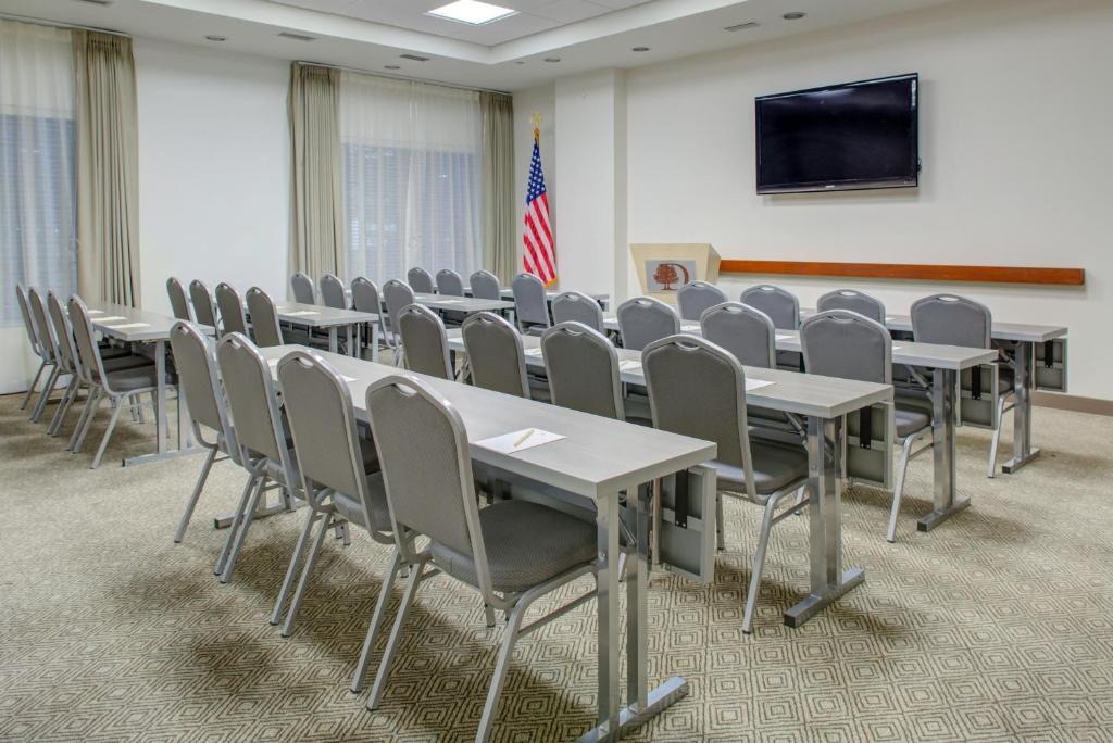 DoubleTree by Hilton Biloxi image 18